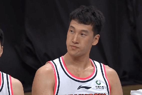 东莞八一客场逆转对手，保持连胜纪录的简单介绍
