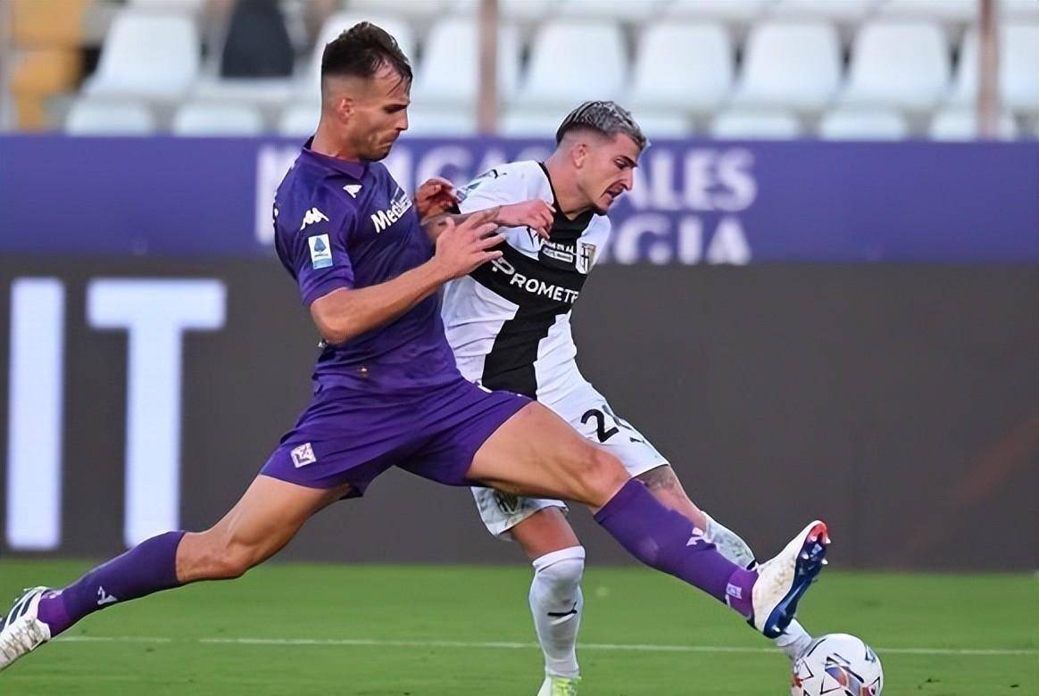 胜负悬念令人紧张，球员倾尽全力