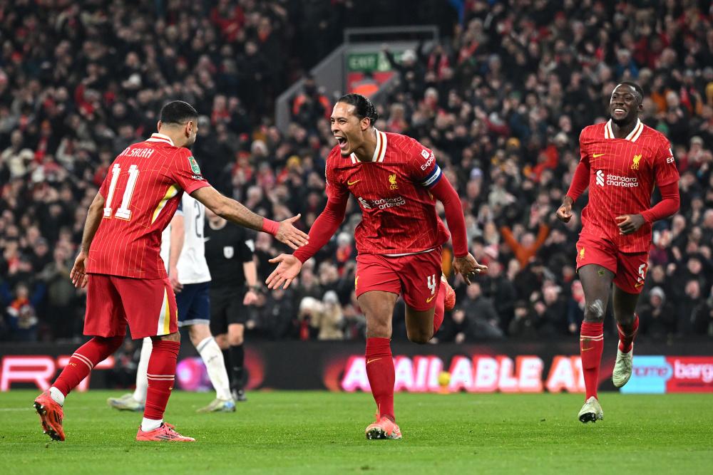 包含利物浦碾压对手，取得领先地位！的词条