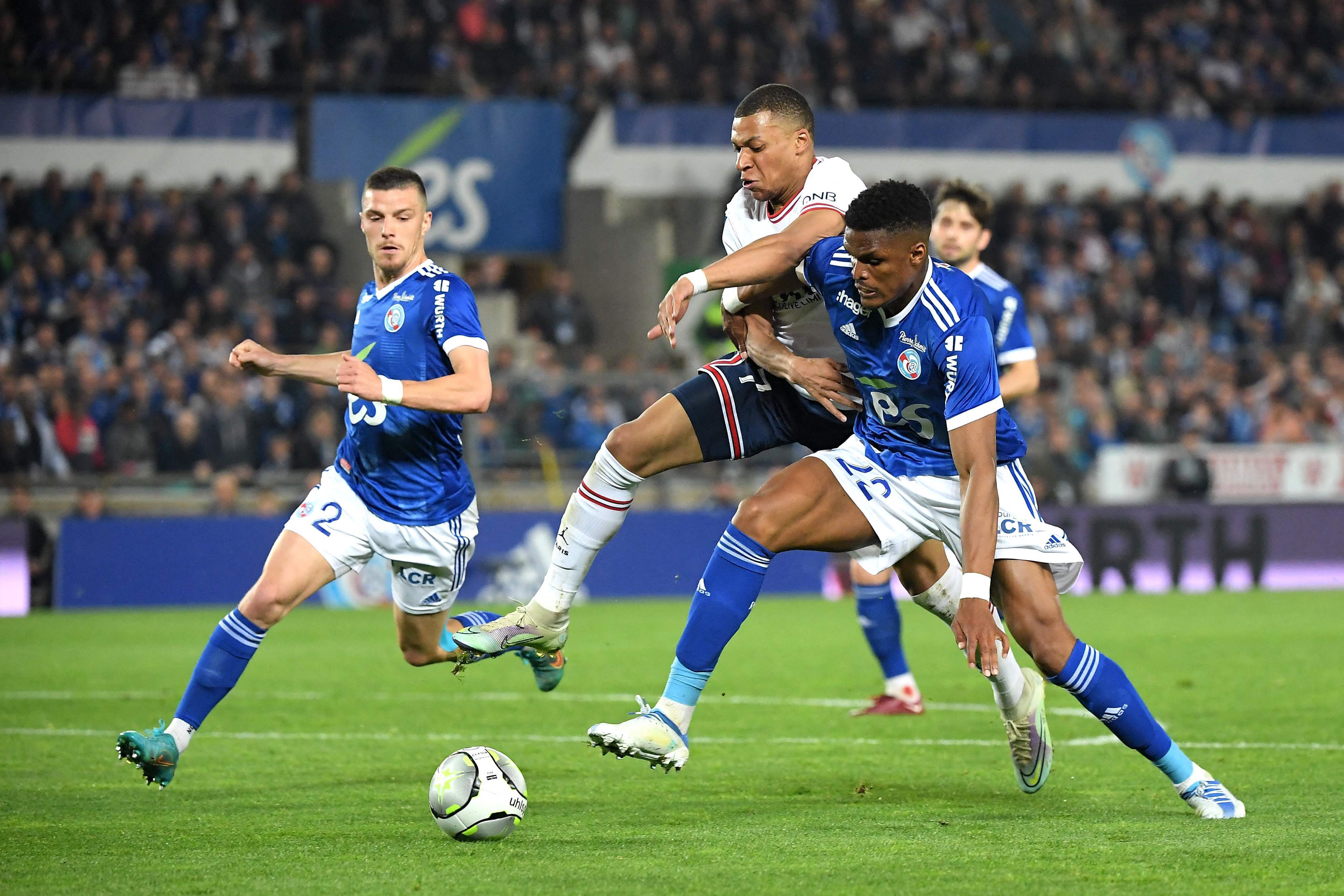 勒沃库森客场大胜对手，取得重要胜利的简单介绍