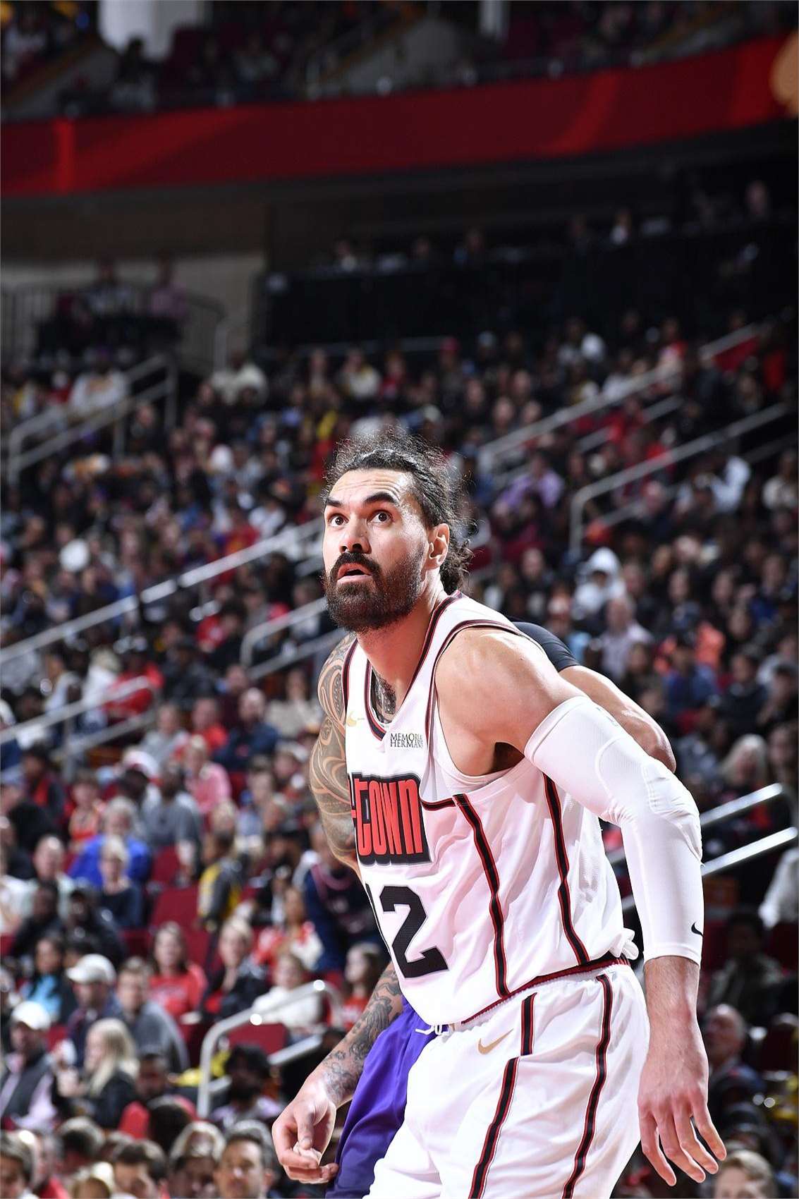 老鹰队新秀崭露头角，展现实力的简单介绍