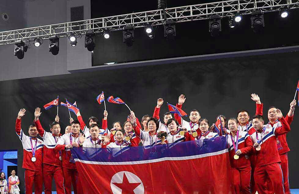 朝鲜选手在拳击项目中勇夺奖牌