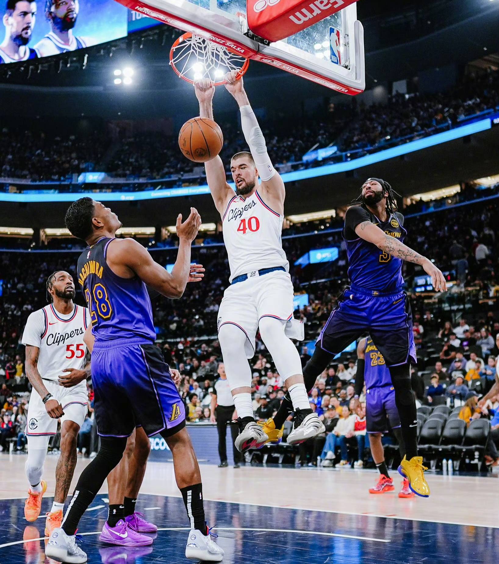 快船豪取10连胜，保罗状态回升