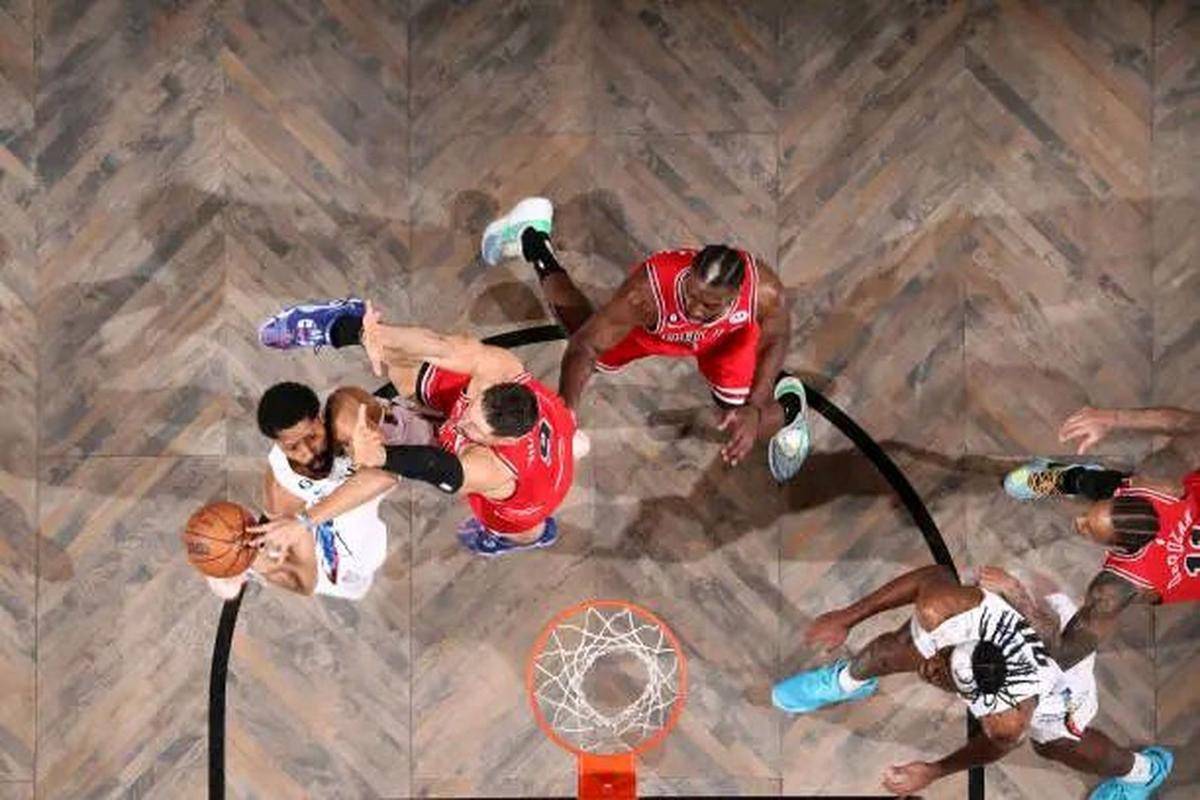 篮网客场逆转公牛，比赛充满激情