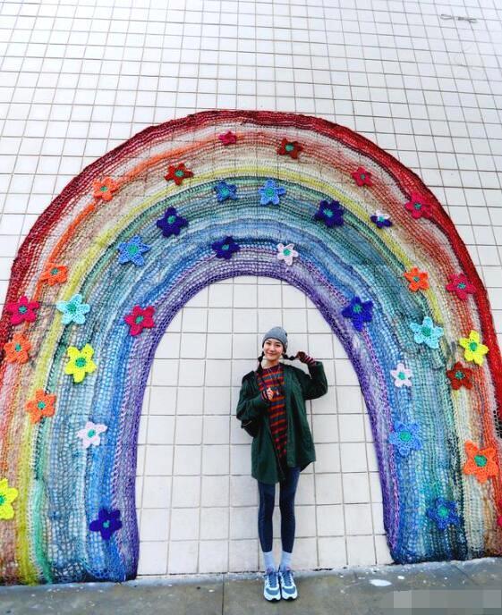 包含紧张角逐！球场上的你侬我侬的词条