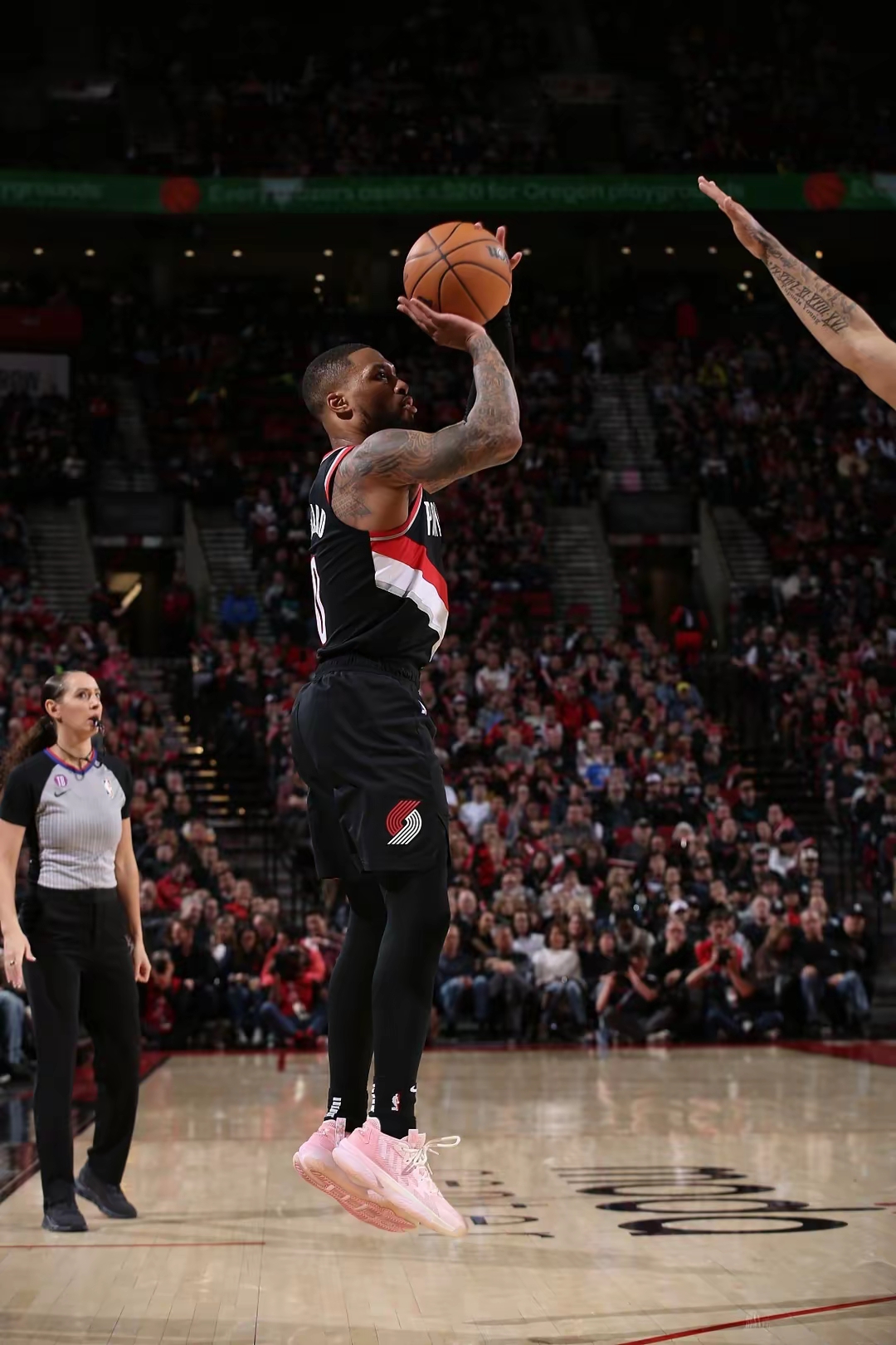 关于开拓者老将受伤，队内氛围受影响的信息