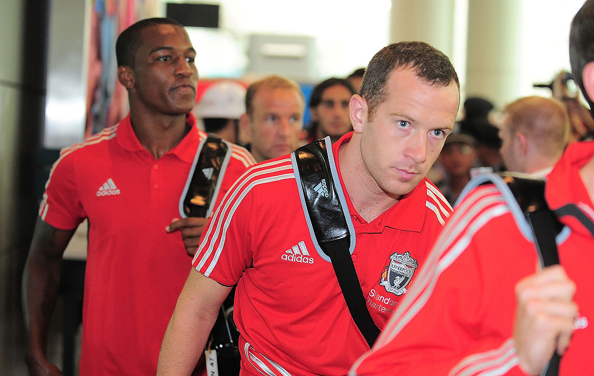 包含沃夫斯堡队员表现出色，取得关键胜利确保保级的词条