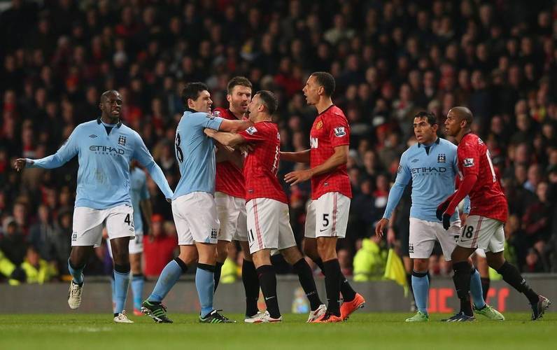 英超杯：曼联队憾负曼城队屈居亚军的简单介绍