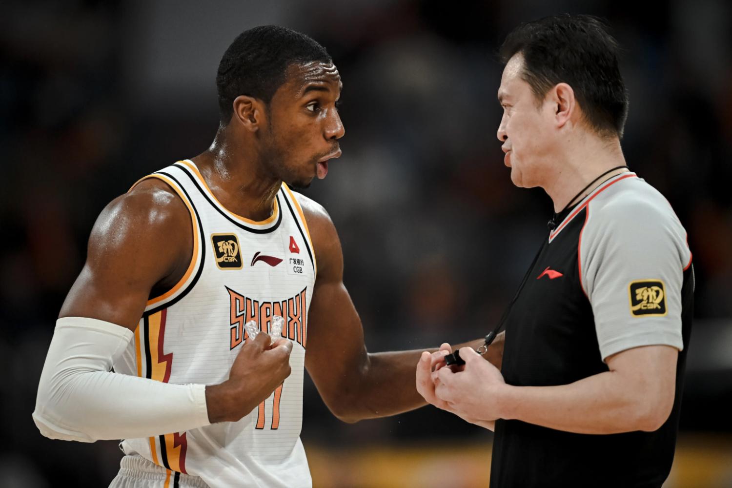 山西队主场击败对手，力挽狂澜